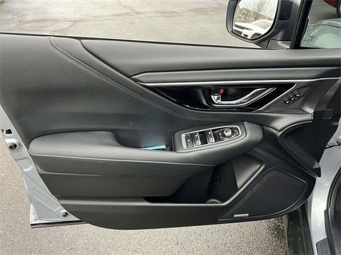 Used 2025 Subaru Outback Touring w/ Popular Package #2 image 12