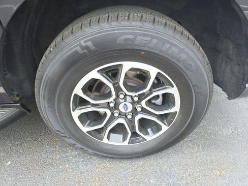 Used 2024 Ford Expedition Max XLT image 13