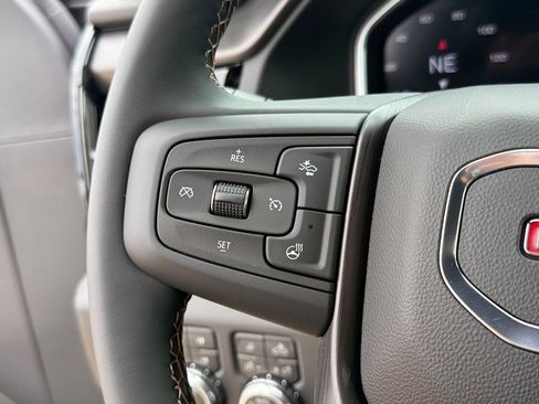 New 2026 GMC Sierra 2500 AT4 w/ AT4 Premium Plus Package AWD/4WD image 15
