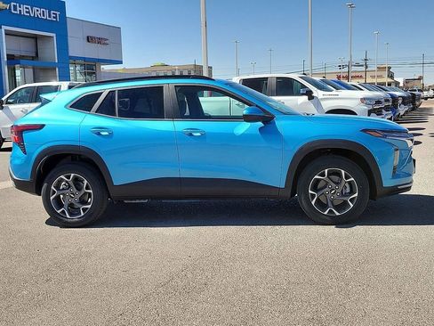 New 2026 Chevrolet Trax LT w/ LT Convenience Package image 12