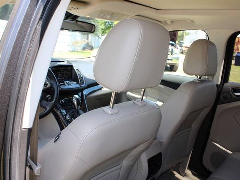 Used 2015 Ford Escape Titanium AWD/4WD image 38