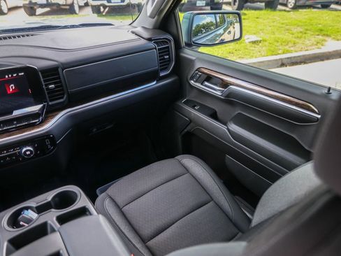 Used 2024 GMC Sierra 1500 Elevation image 29