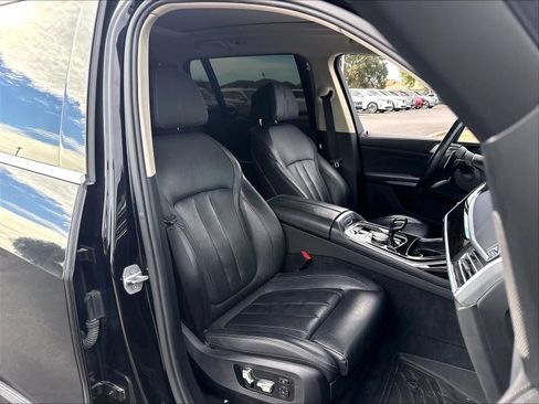 Used 2020 BMW X7 xDrive40i w/ Premium Package AWD/4WD image 30