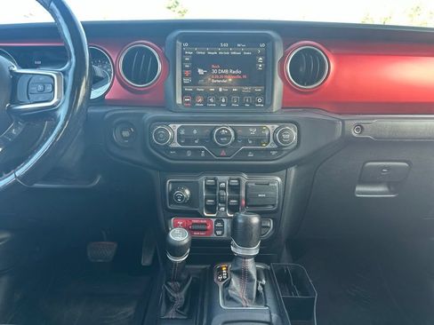 Used 2021 Jeep Gladiator Rubicon w/ Dual Top Group AWD/4WD image 22