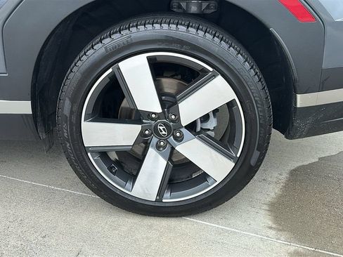 Certified 2025 Hyundai Santa Fe Limited FWD image 18