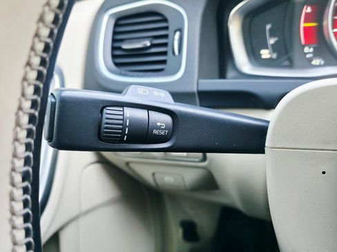 Used 2015 Volvo S60 T5 Premier w/ Convenience Package image 35