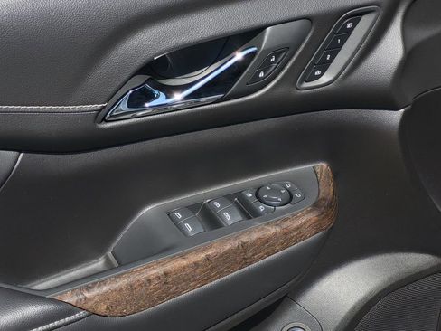 Used 2023 GMC Acadia Denali w/ Trailering Package image 13