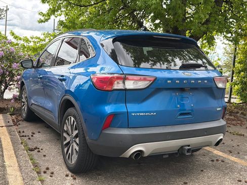 Used 2020 Ford Escape Titanium AWD/4WD image 2