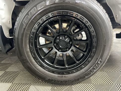 Certified 2024 Chevrolet Silverado 1500 LT AWD/4WD image 31
