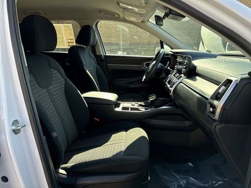 Used 2022 Kia Sorento LX image 28