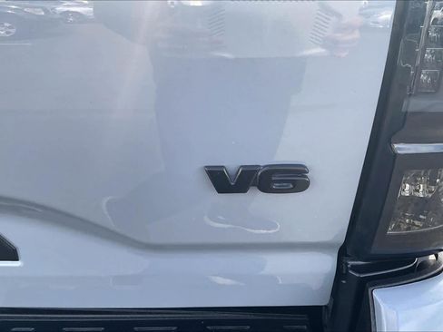 Used 2020 Toyota Tacoma TRD Off-Road w/ TRD Premium Off Road Package image 11