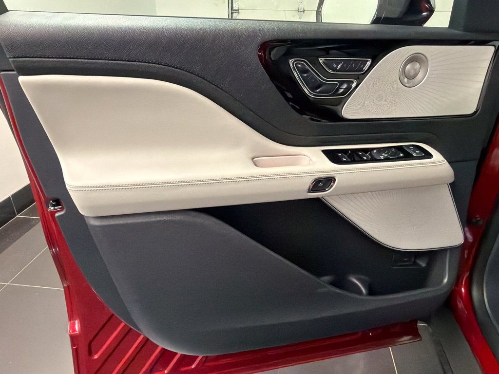 New 2027 Lincoln Aviator Reserve AWD/4WD image 30