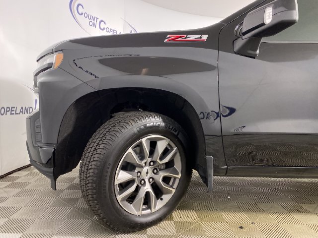 Used 2022 Chevrolet Silverado 1500 RST w/ Safety Package AWD/4WD image 28