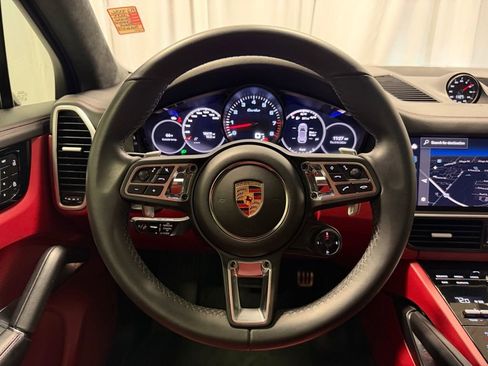 Certified 2023 Porsche Cayenne Turbo image 14