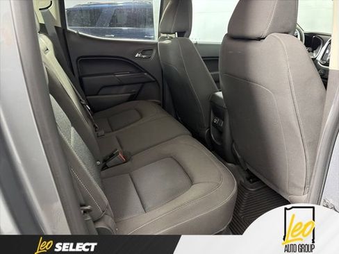 Used 2021 Chevrolet Colorado LT w/ LT Convenience Package AWD/4WD image 12