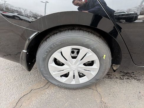New 2025 Nissan Versa S w/ Trunk Package FWD image 12