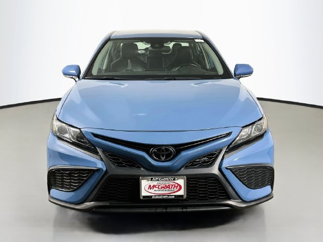 Used 2024 Toyota Camry SE w/ Cold Weather Package FWD image 16