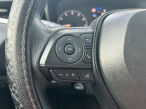 Used 2025 Toyota Corolla LE FWD image 15