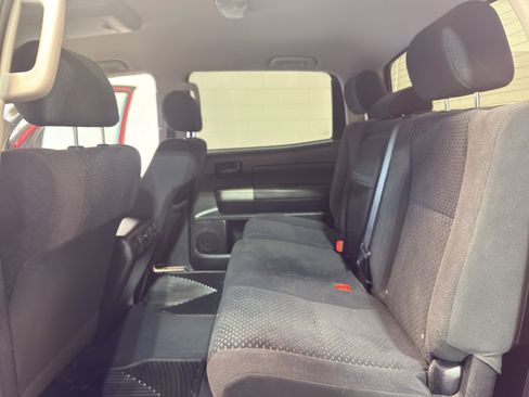 Used 2013 Toyota Tundra 4x4 CrewMax image 29