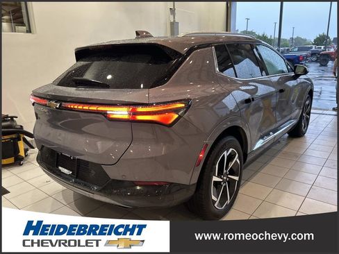 Used 2024 Chevrolet Equinox EV LT w/ LPO, All-Weather Mat Package AWD/4WD image 4