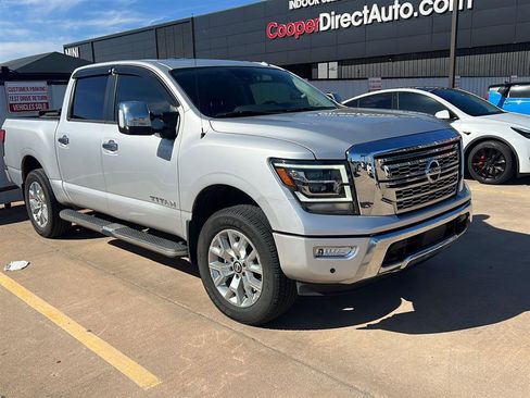 Used 2021 Nissan Titan SL w/ Moonroof Package image 1