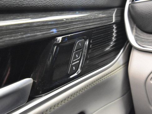 Used 2022 Jeep Wagoneer Series II image 32