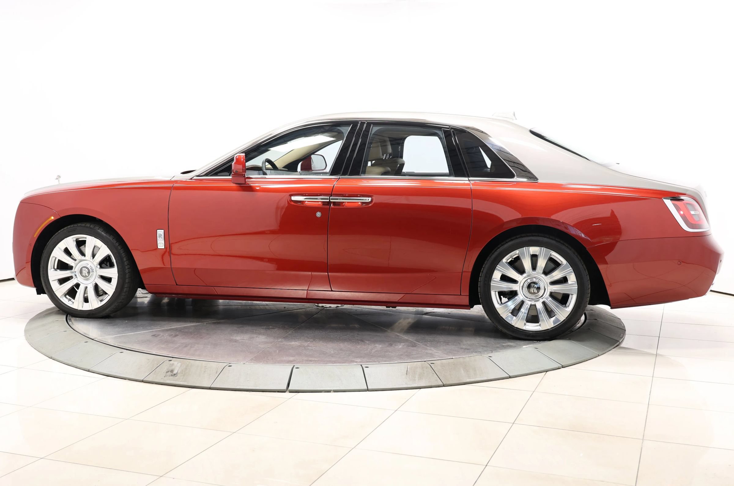 Used 2022 Rolls-Royce Ghost w/ Ghost Package AWD/4WD image 9