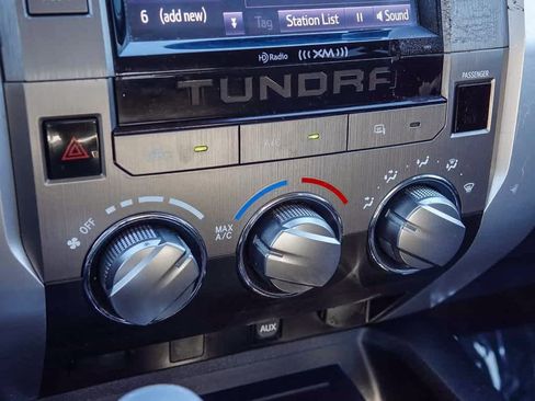 Used 2015 Toyota Tundra SR5 w/ SR5 Upgrade Package image 21