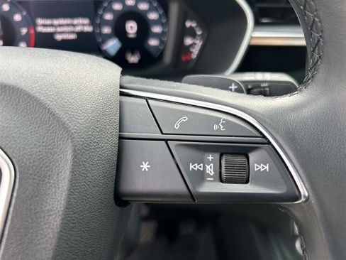 Used 2024 Audi Q3 2.0T Premium image 29