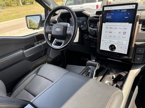 Used 2022 Ford F150 Lightning Lariat w/ Tow Technology Package image 26