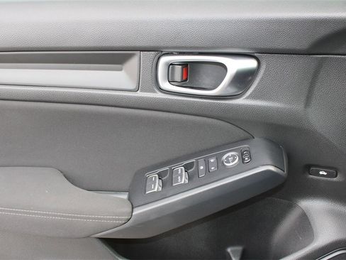 Used 2025 Honda Civic Sport image 10