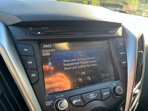 Used 2012 Hyundai Veloster image 22