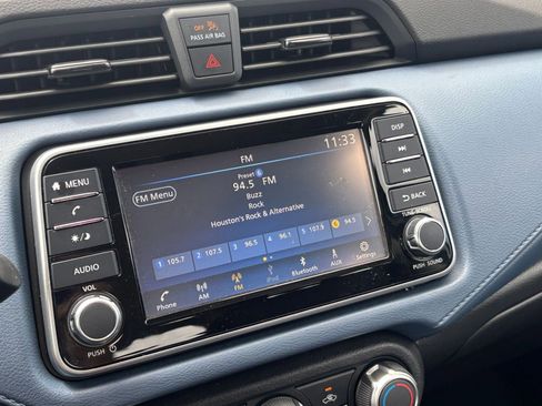 Used 2025 Nissan Versa SV FWD image 20