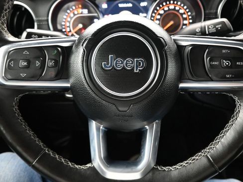 Used 2022 Jeep Gladiator Overland w/ Popular Equipment Package image 30