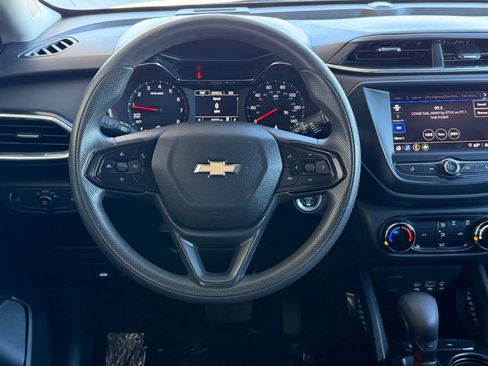 Used 2023 Chevrolet TrailBlazer LT image 13