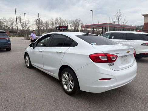 Used 2019 Chevrolet Cruze LS w/ LS Convenience Package image 2
