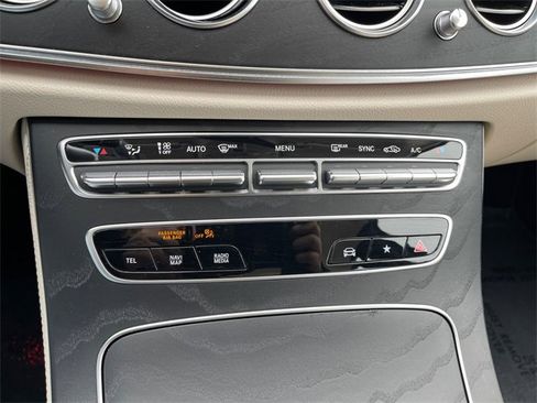 Used 2023 Mercedes-Benz E 350 4MATIC Sedan image 25