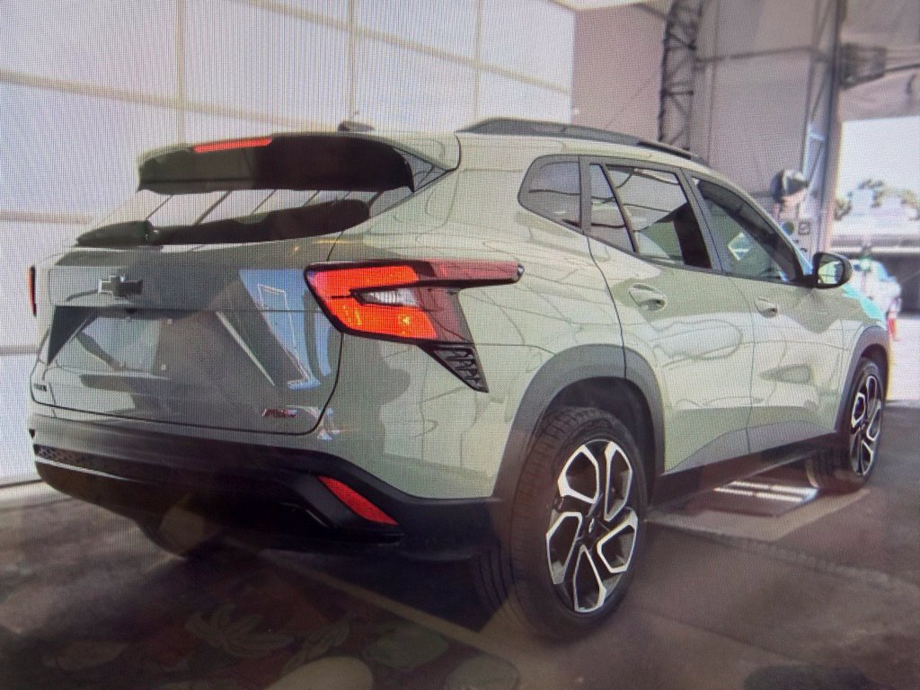 Used 2024 Chevrolet Trax RS FWD image 5