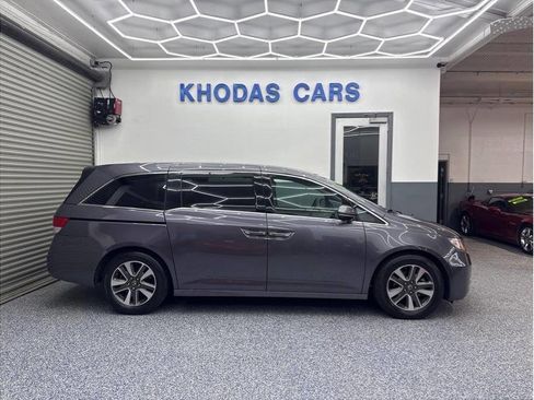 Used 2015 Honda Odyssey Touring Elite image 5