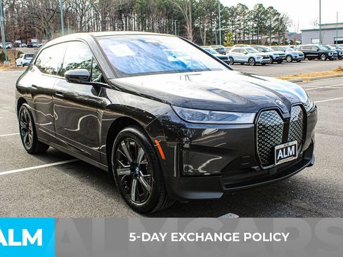 Used 2023 BMW iX xDrive50 w/ Convenience Package image 4