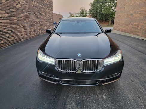 Used 2017 BMW 750Li xDrive image 7