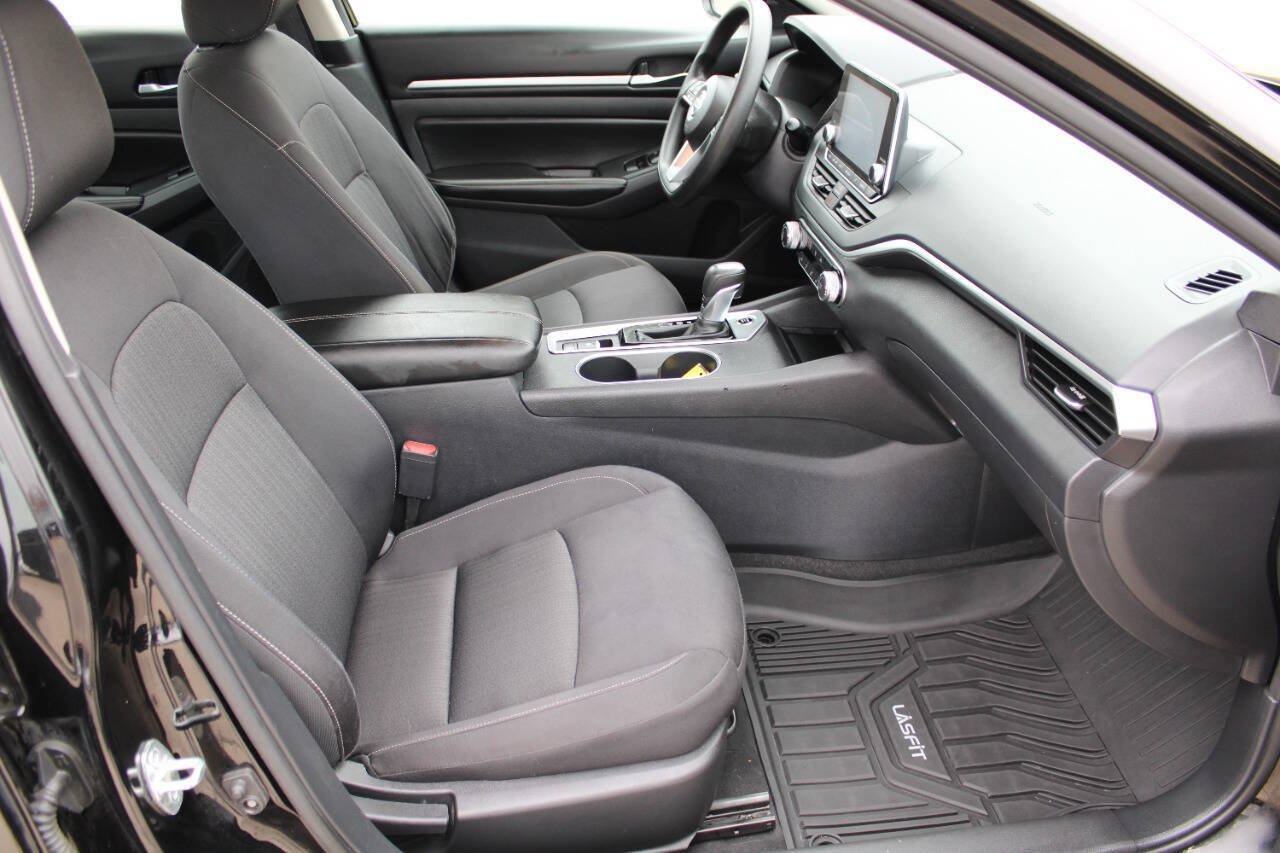 Used 2022 Nissan Altima 2.5 SV AWD/4WD image 8