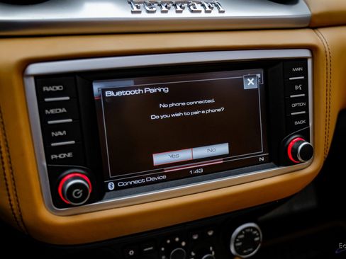 Used 2016 Ferrari California T image 72