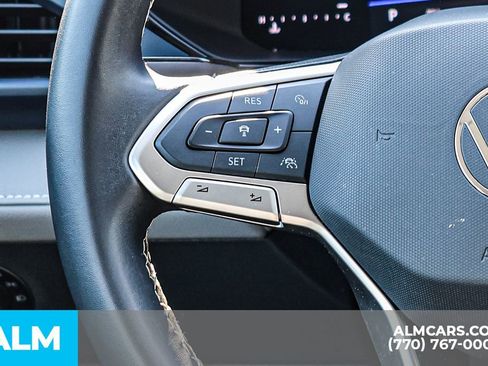 Used 2024 Volkswagen Taos SE image 35