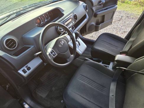 Used 2008 Scion xB image 3