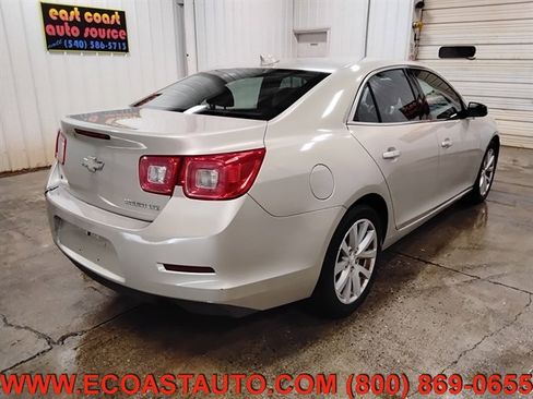 Used 2016 Chevrolet Malibu LTZ FWD image 3