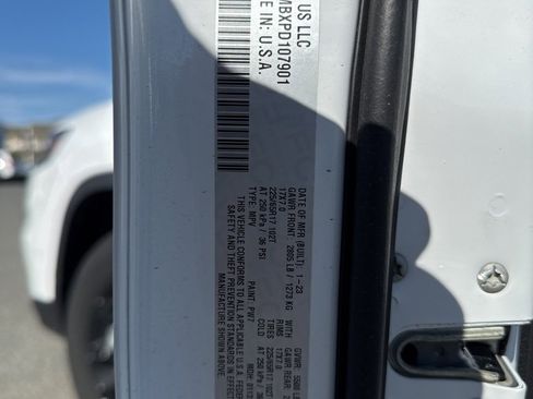 New 2023 Jeep Cherokee Altitude Lux image 27