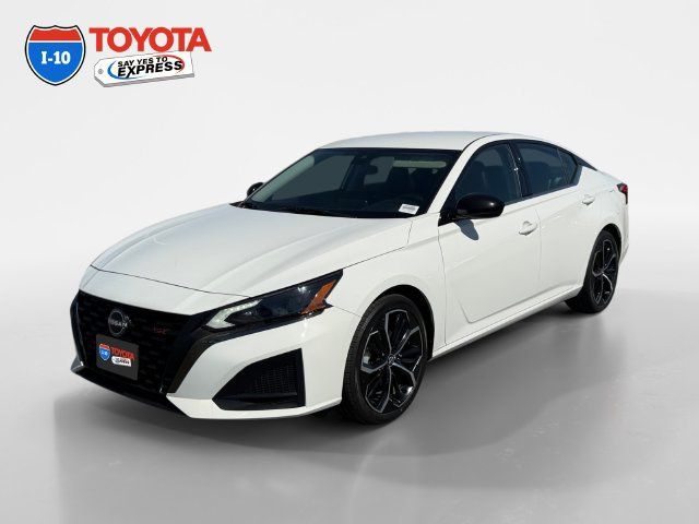 Used 2024 Nissan Altima 2.5 SR FWD image 1