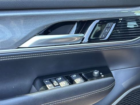 Certified 2022 Jeep Wagoneer Series III image 15