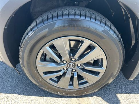 Used 2022 Nissan Pathfinder SV w/ SV Premium Package FWD image 26